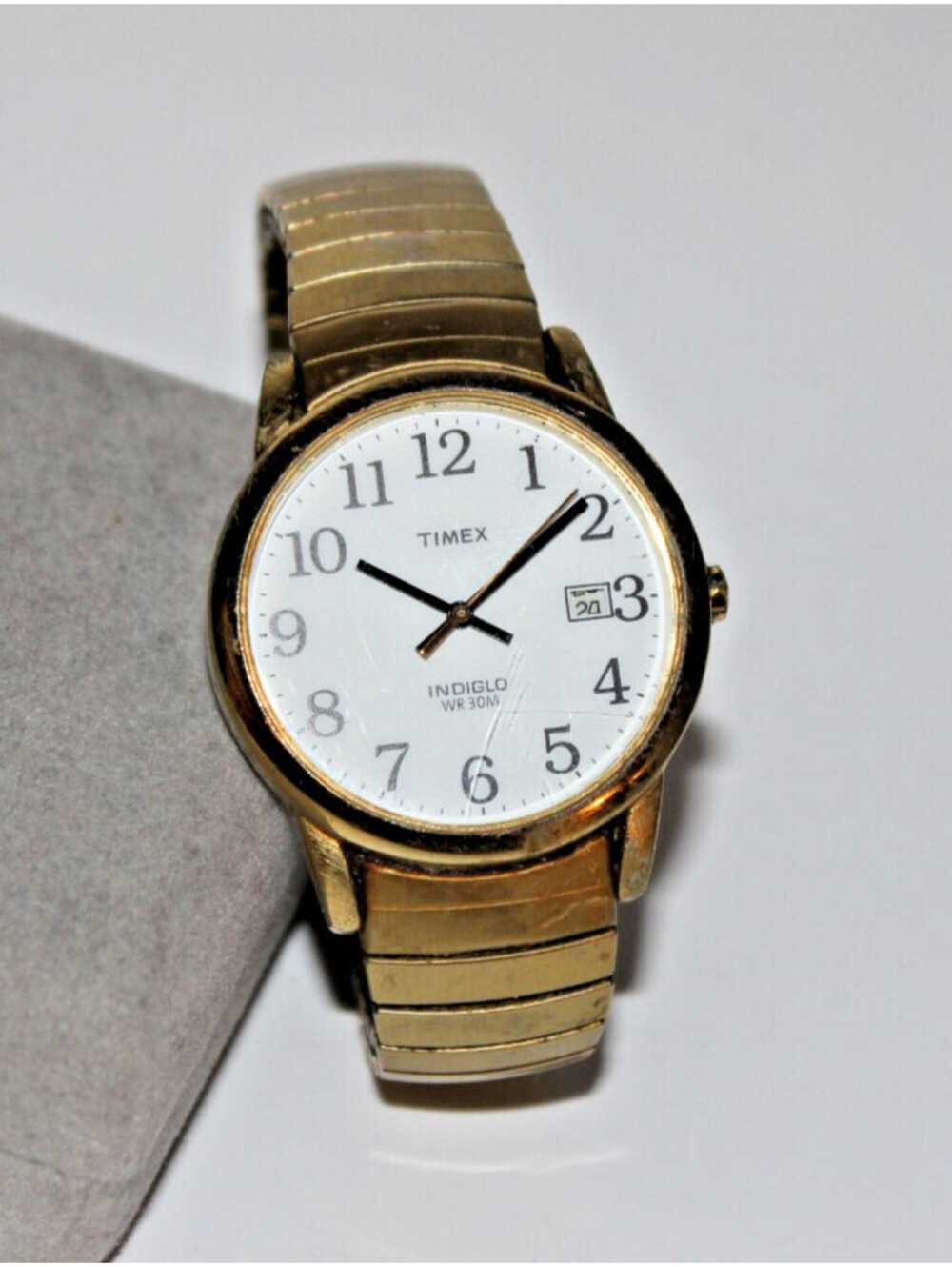 Timex Indiglo Easy Reader Date Gold Tone Stretch Band Watch Runs WR30M Quartz